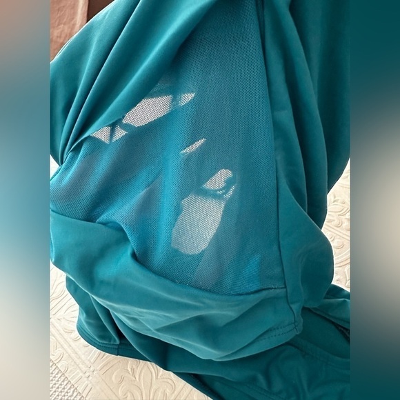 La Blanca One Piece Swimsuit Halter Twist Knot Front Mesh Inserts 4 Peacock 5025 - Picture 14 of 14